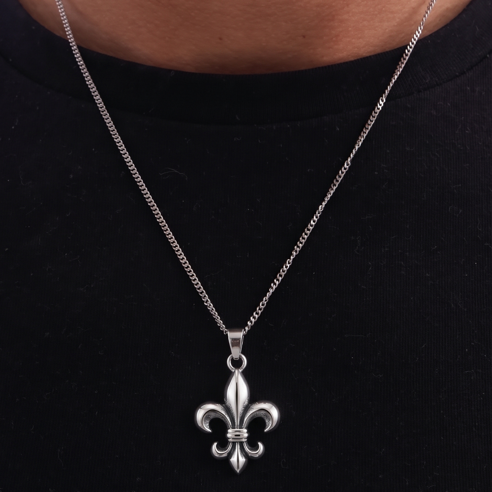 Fleur de Lis Pendant Necklace Silver